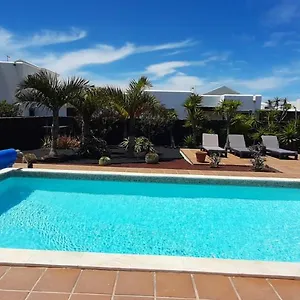 Adais Playa Blanca (Lanzarote)