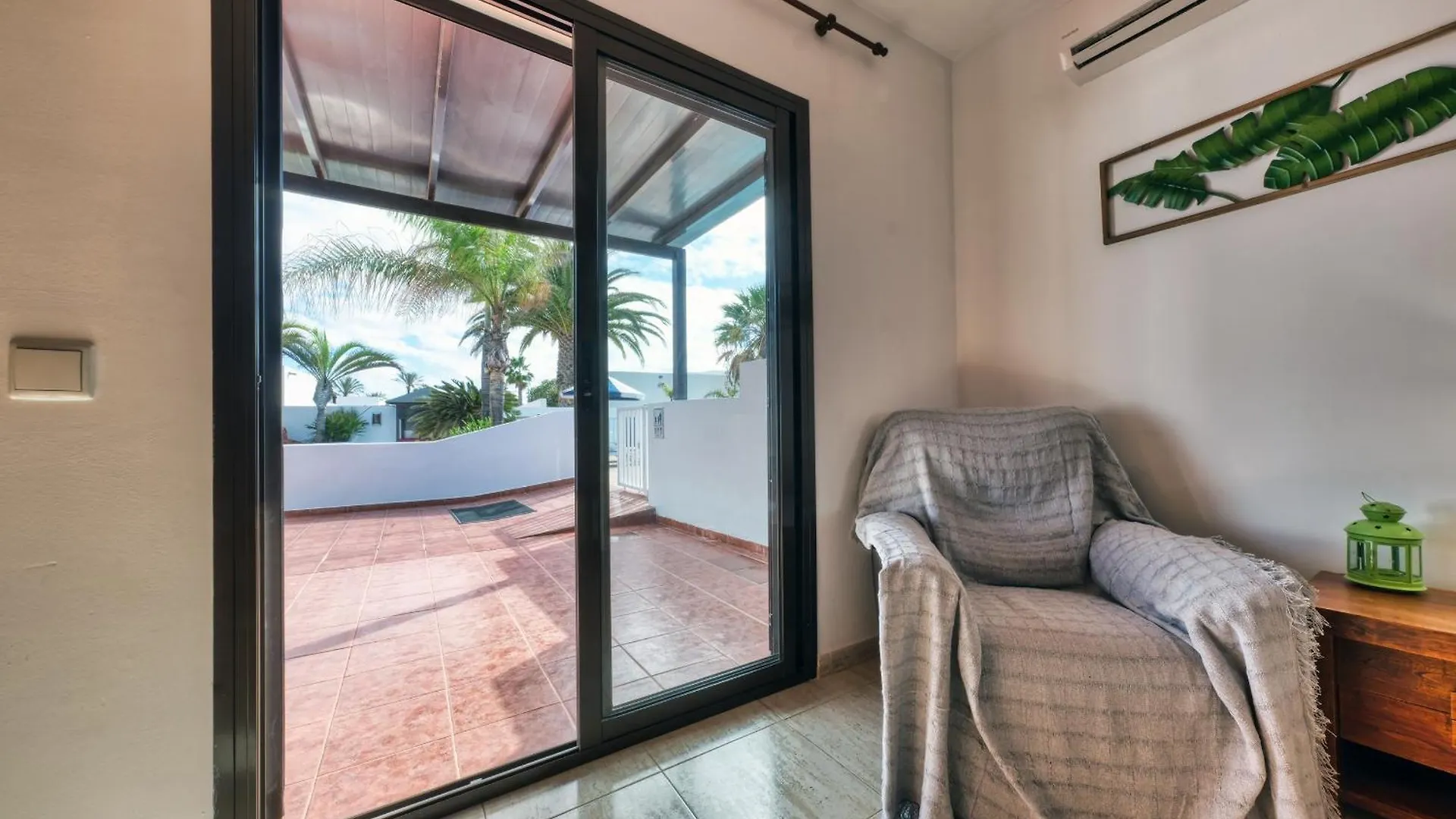 Villa CHAO private heated pool, garden, wifi, A/C Playa Blanca